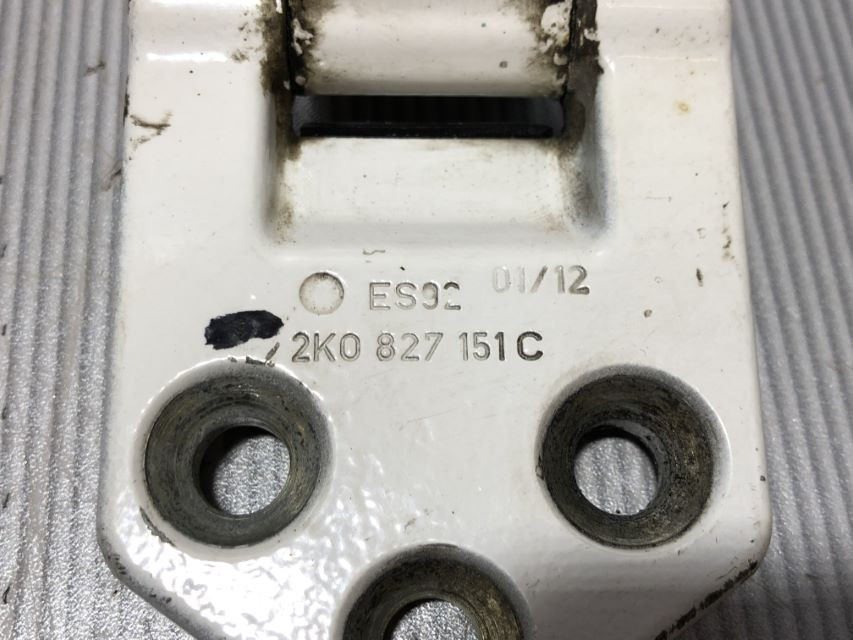 DIJELOVI BAGLAMA VW CADDY > 03-10 2K0827151C