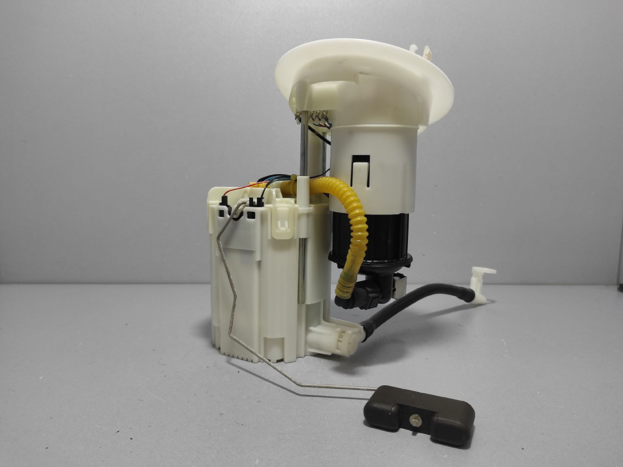 PUMPA GORIVA U REZERVOARU AUDI A4 (B8) > 12-15 8K091905