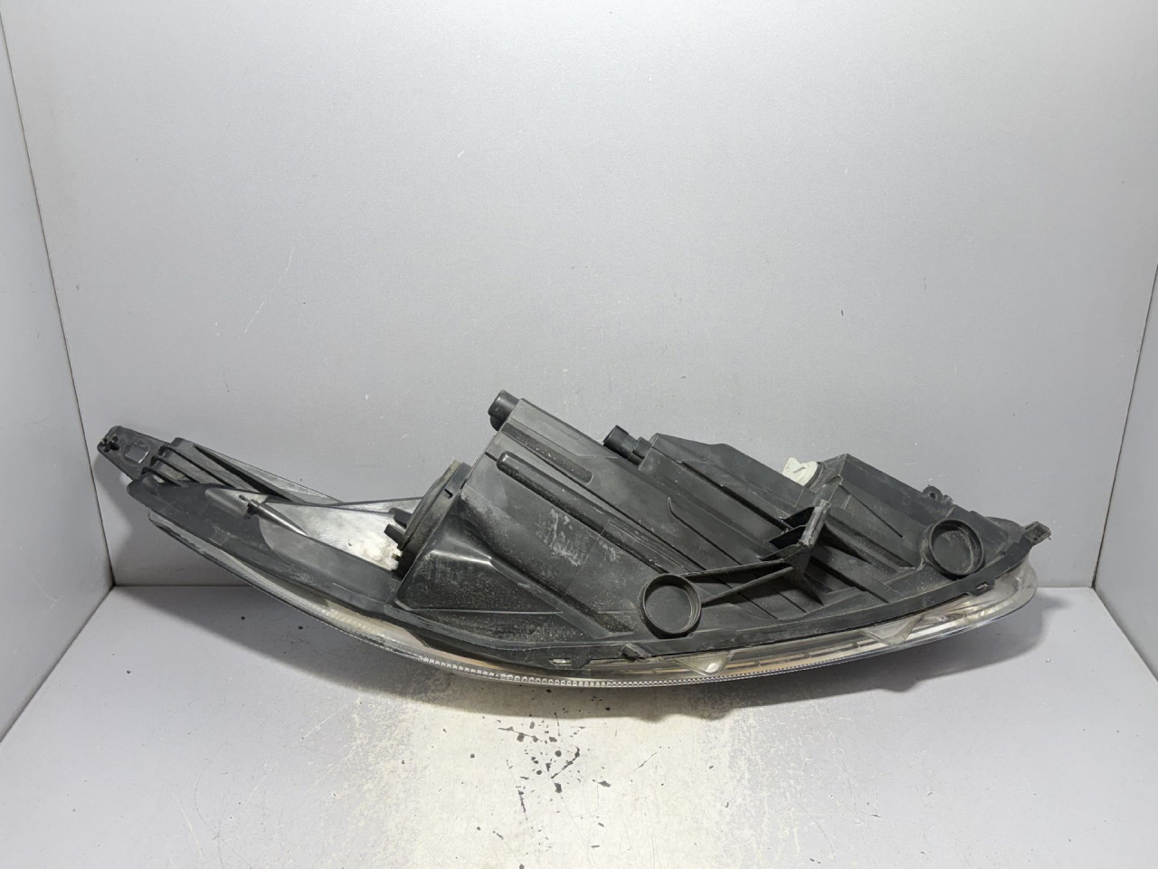 DIJELOVI FAR FORD FIESTA > 13-17 C1BB13W030CH