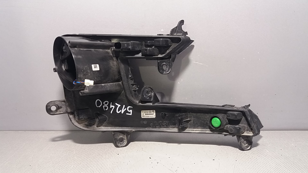 DNEVNO SVJETLO VW PASSAT B8 > 14- 3G0941055A