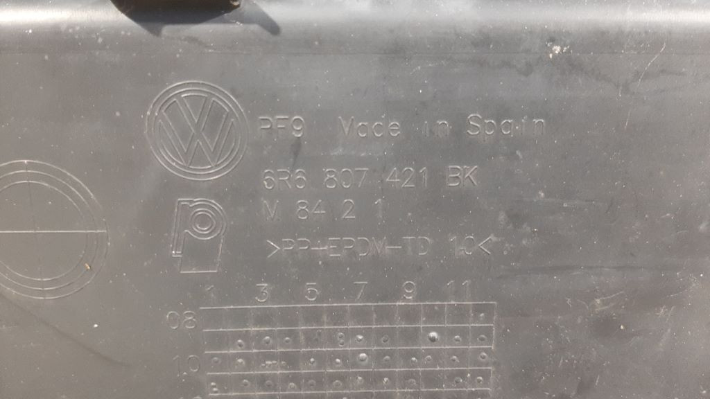 DIJELOVI BRANIK VW POLO > 09-14 6R6807421BK