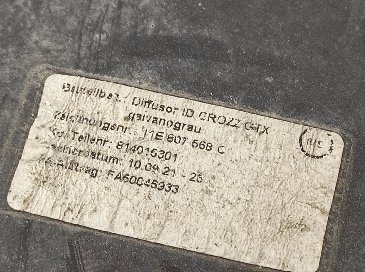DIJELOVI DIFUZOR VW ID.4 > 20- 11E807568C