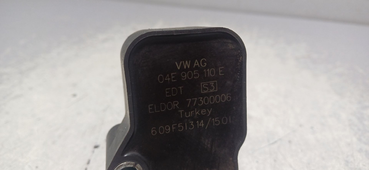 DIJELOVI BOMBINA VW GOLF 7 > 12-16 04E905110E