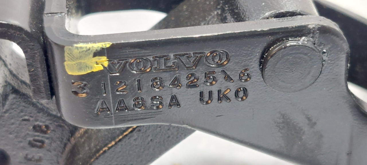 DIJELOVI BAGLAMA GEPEKA VOLVO V70 > 05-07 31218425