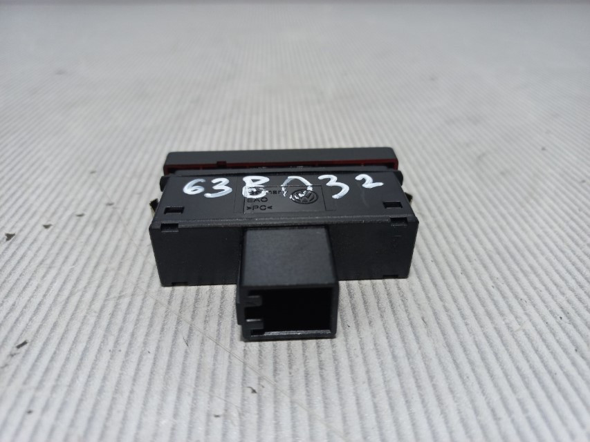 DIJELOVI PREKIDAC VW PASSAT B7 > 10-14 3AA953509