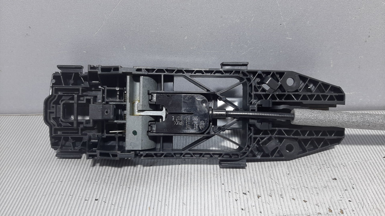 RUCKA VRATA SKODA FABIA > 07-10 5N0839885H