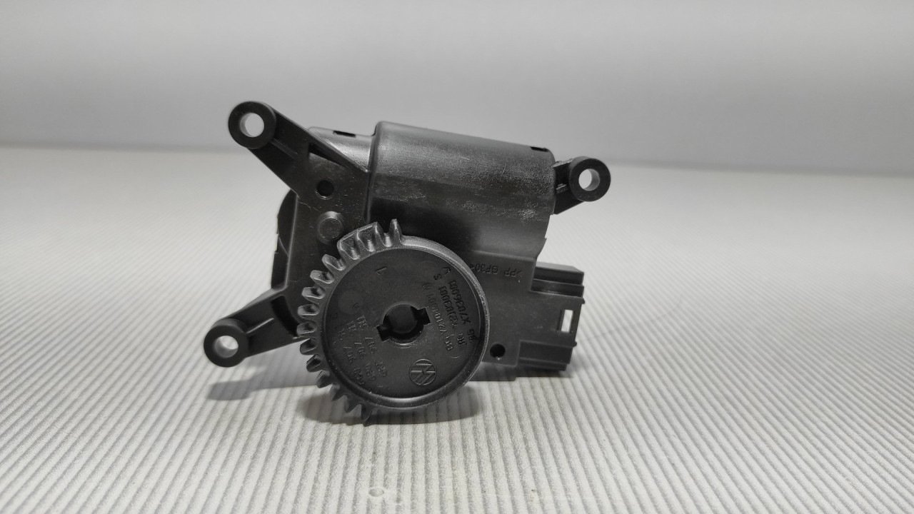 DIJELOVI MOTORIC VENTILATORA AUDI A1 > 14-18 3093820