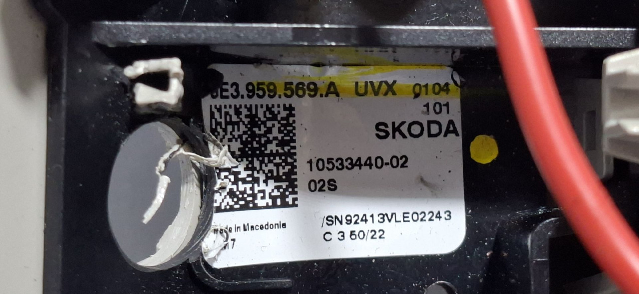 DIJELOVI RASVJETA U KABINI SKODA OCTAVIA > 19- 2.0 5E3959569A