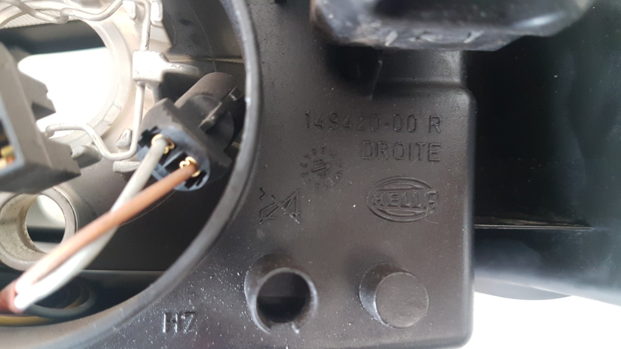 DIJELOVI FAR RENAULT LAGUNA > 01-05 14942000R