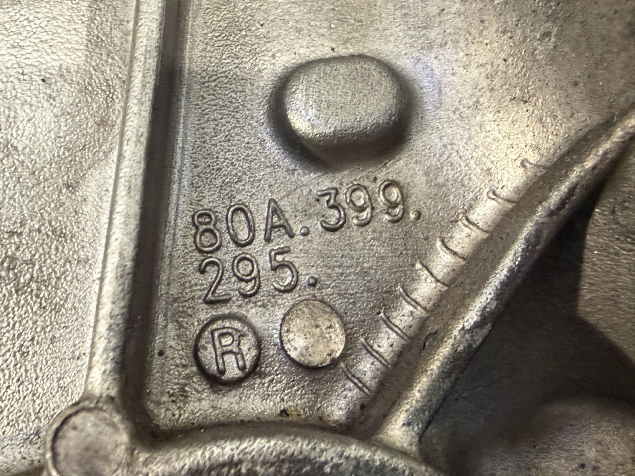 DIJELOVI NOSAC AUDI Q5 (FY) > 17 - 20  2.0 80A399295