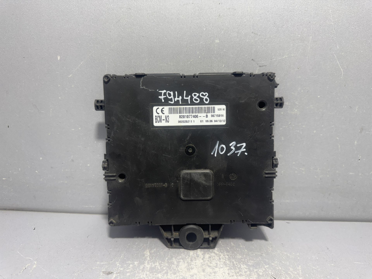 DIJELOVI ELEKTRONIKA MODUL RENAULT KANGOO > 13-20 8201077406