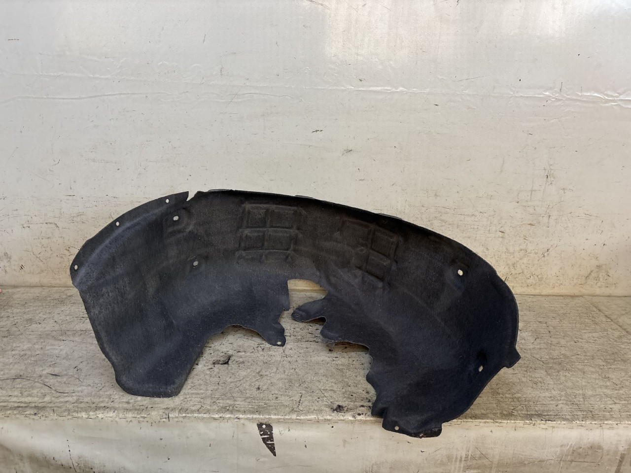 UNUTRASNJI BLATOBRAN AUDI A6 4G > 14-18 4G0810172A