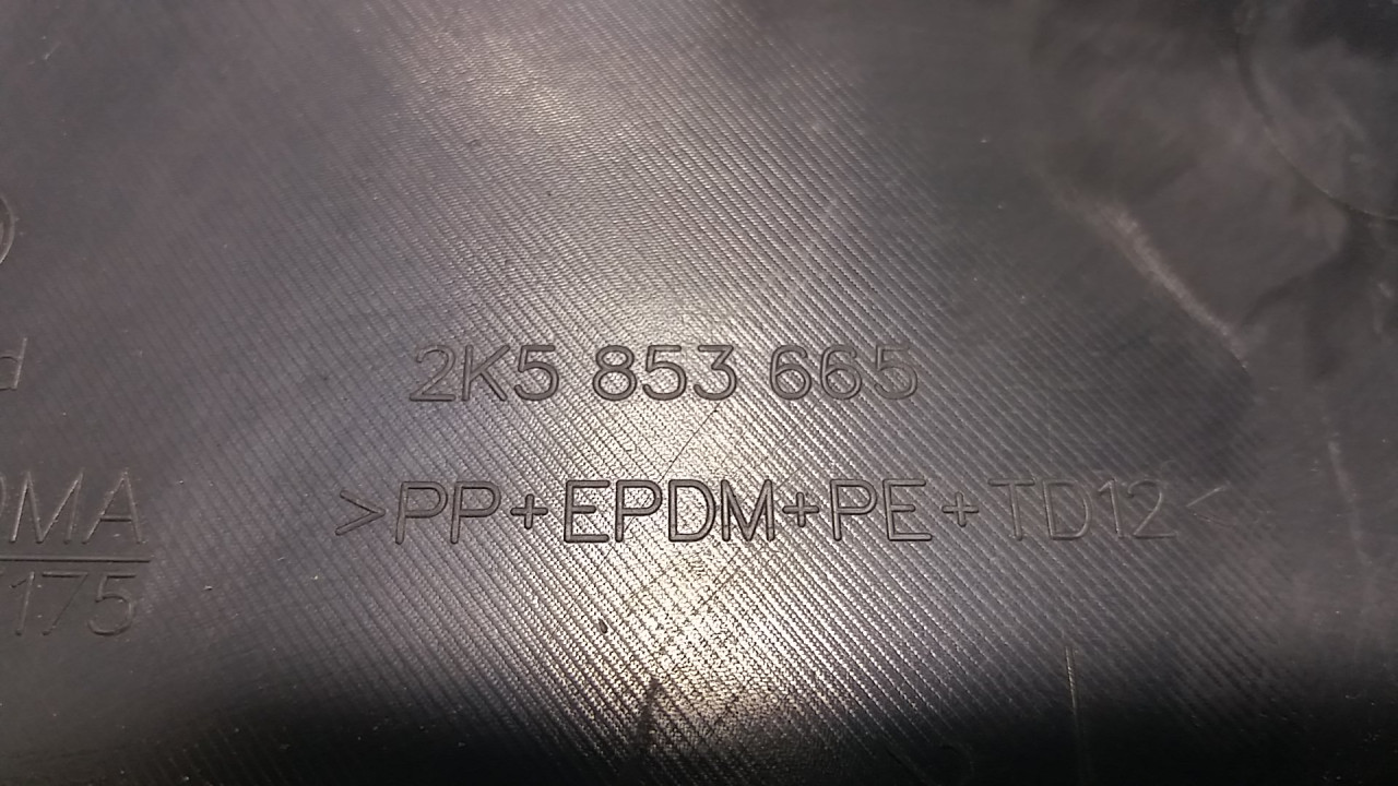 PLASTIKA BRANIKA VW CADDY > 10-15 2K5853665