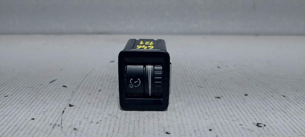 DIJELOVI PREKIDAC VW PASSAT B6 > 05-10 3C0941334A