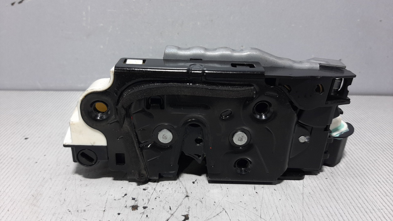 DIJELOVI BRAVA VRATA VW TIGUAN > 07-11 5N1837016C