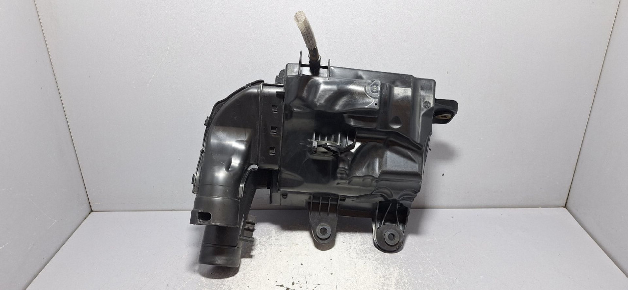DIJELOVI KUCISTE FILTERA ZRAKA PEUGEOT 308 > 21- 9828002080
