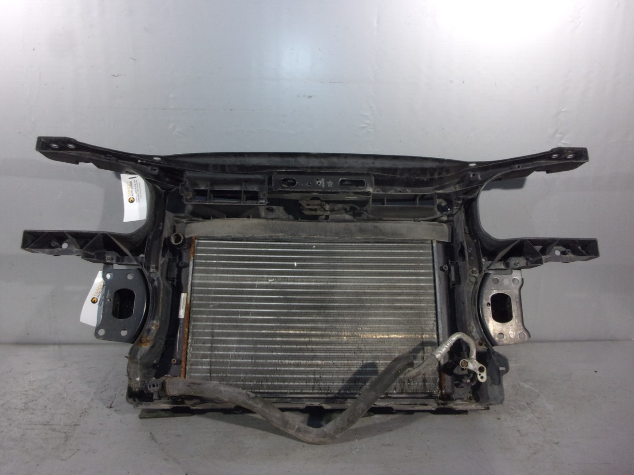 DIJELOVI HLADNJAK VODE VW CADDY > 03-10