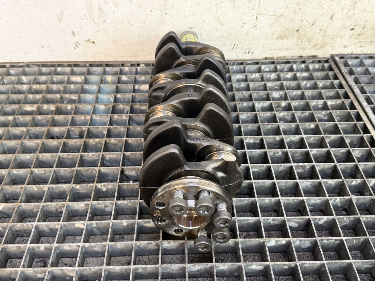 DIJELOVI RADILICA MERCEDES C KLASA (W205/S205) > 14-18 1.6 8026R