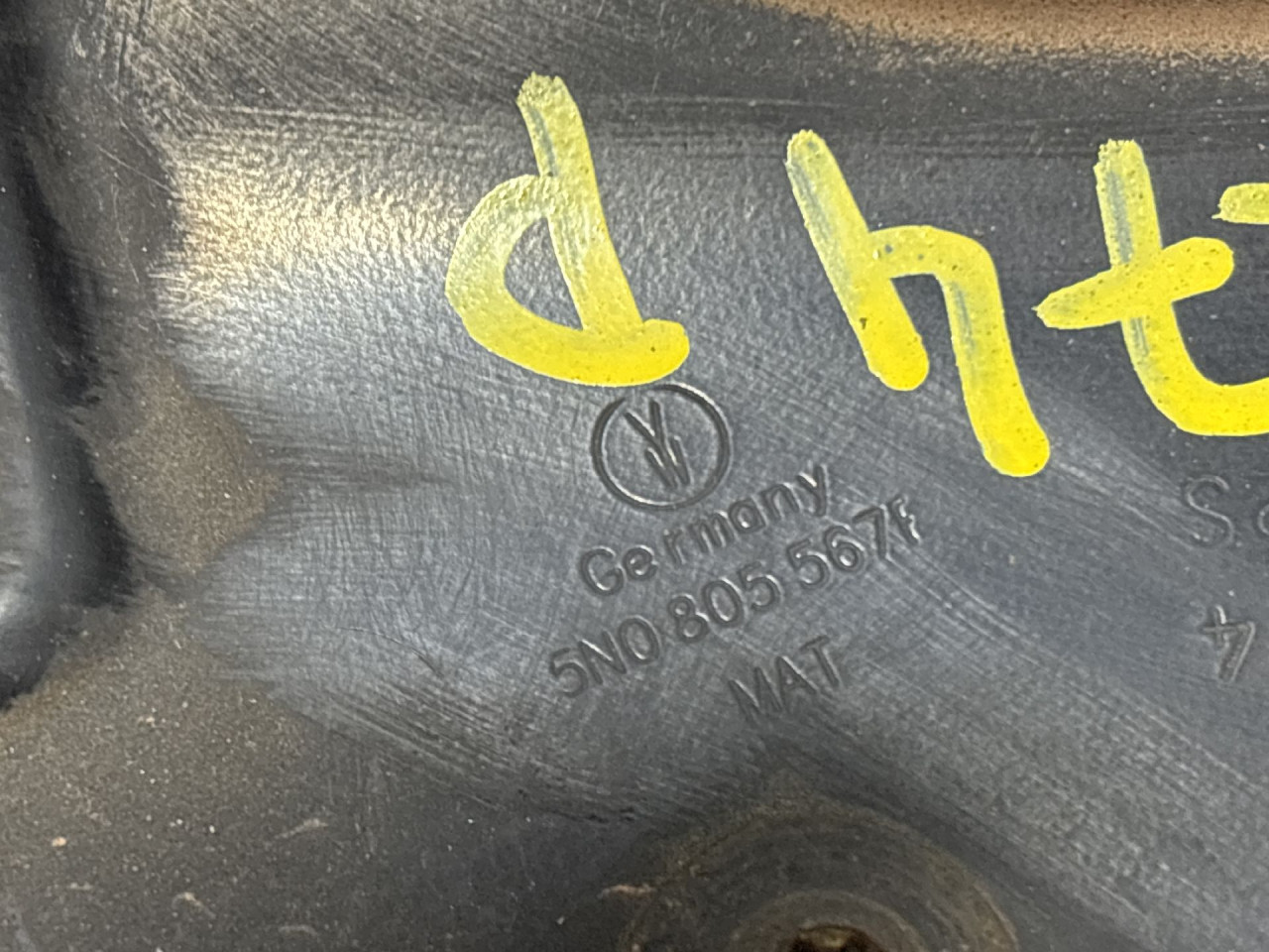 DIJELOVI BRAVA HAUBE VW TIGUAN > 11-15 5N0805567B