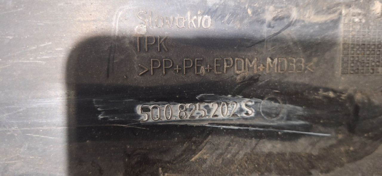DIJELOVI PODNA ZASTITA SKODA OCTAVIA > 13-16 500825202S