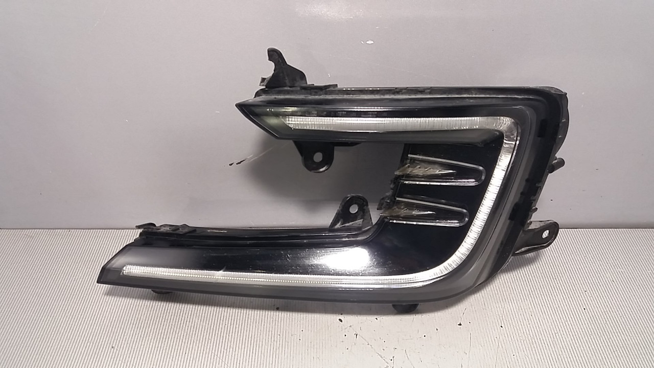 DNEVNO SVJETLO VW PASSAT B8 > 14- 3G0941055A
