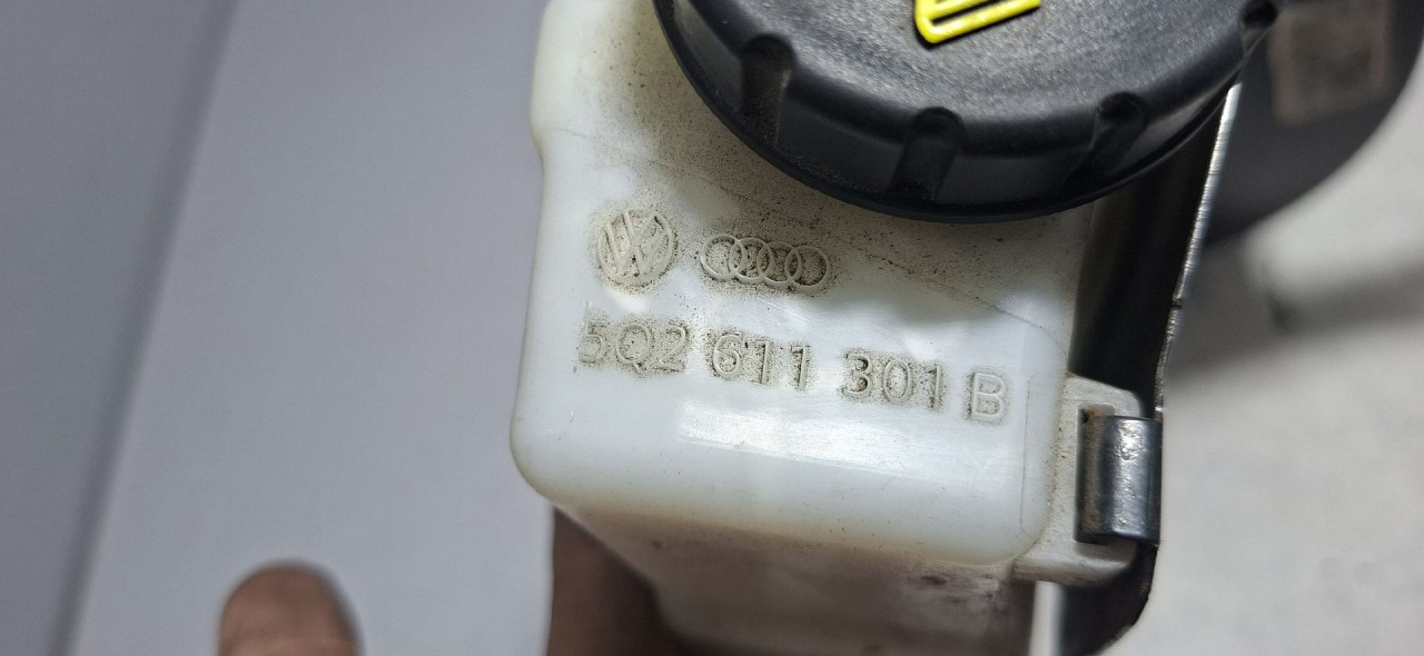 DIJELOVI BOCA ULJA VW PASSAT B8 > 14-19 5Q2611301B