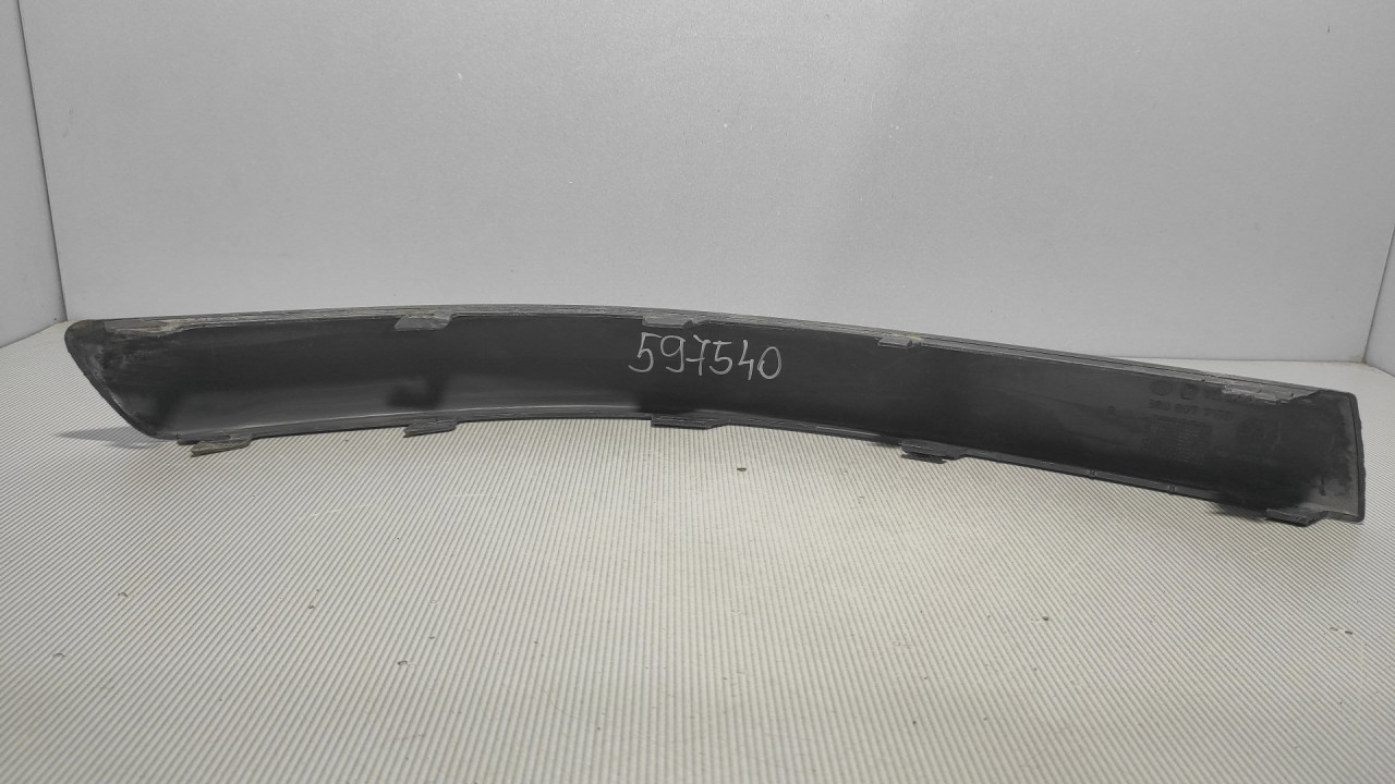 PLASTIKA BRANIKA VW PASSAT B5 > 00-05 3B0807717D