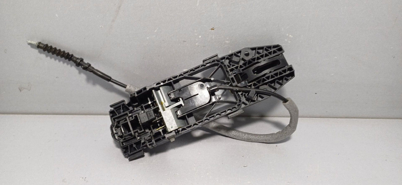 DIJELOVI RUCKA VRATA VW GOLF 7 > 12-16 5N0839885H