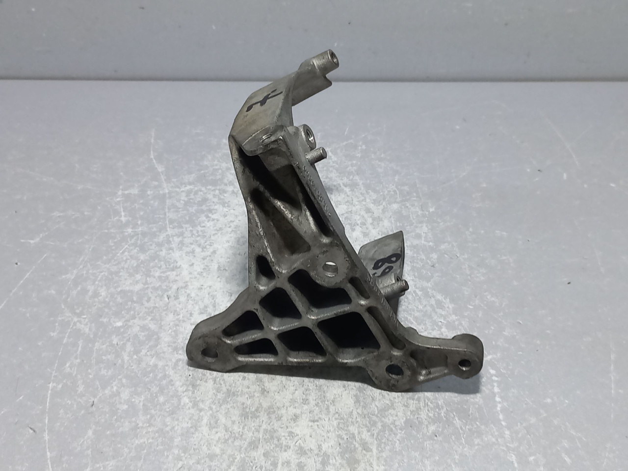 DIJELOVI NOSAC FORD FOCUS > 05-07 9659010680