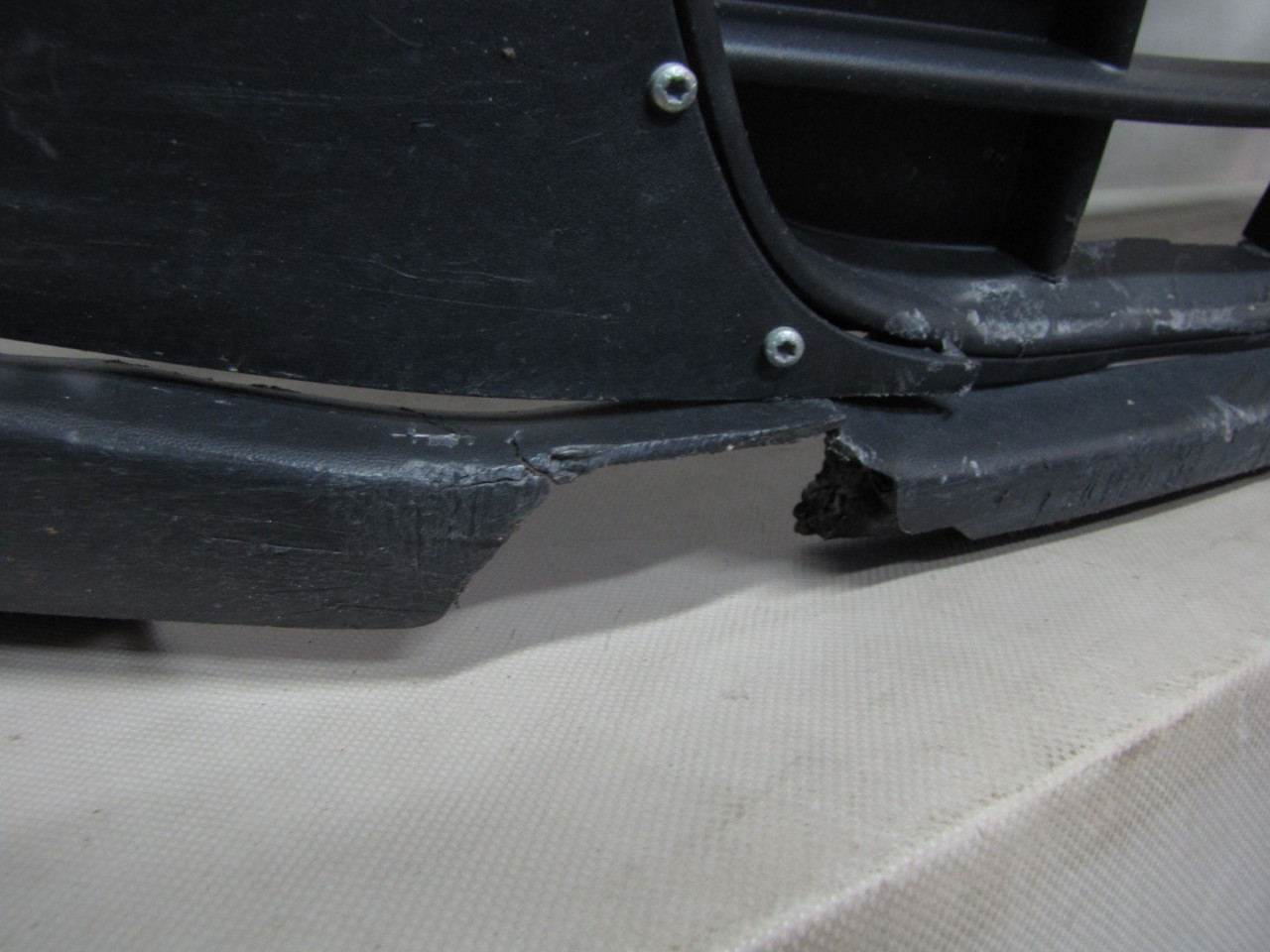 DIJELOVI BRANIK VW CADDY > 10-15 VW906009 /