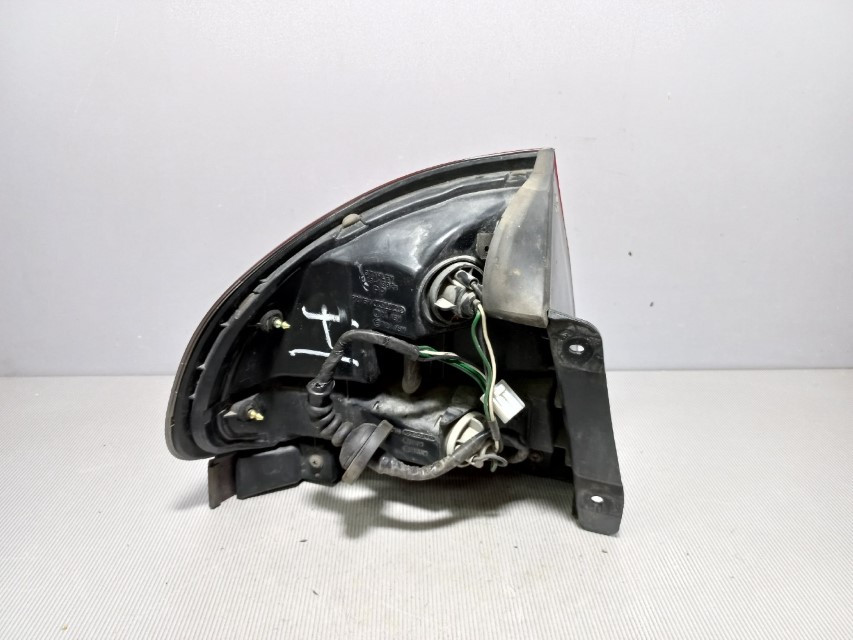 DIJELOVI STOP SVJETLO MAZDA 626 > 92-97 0431392R