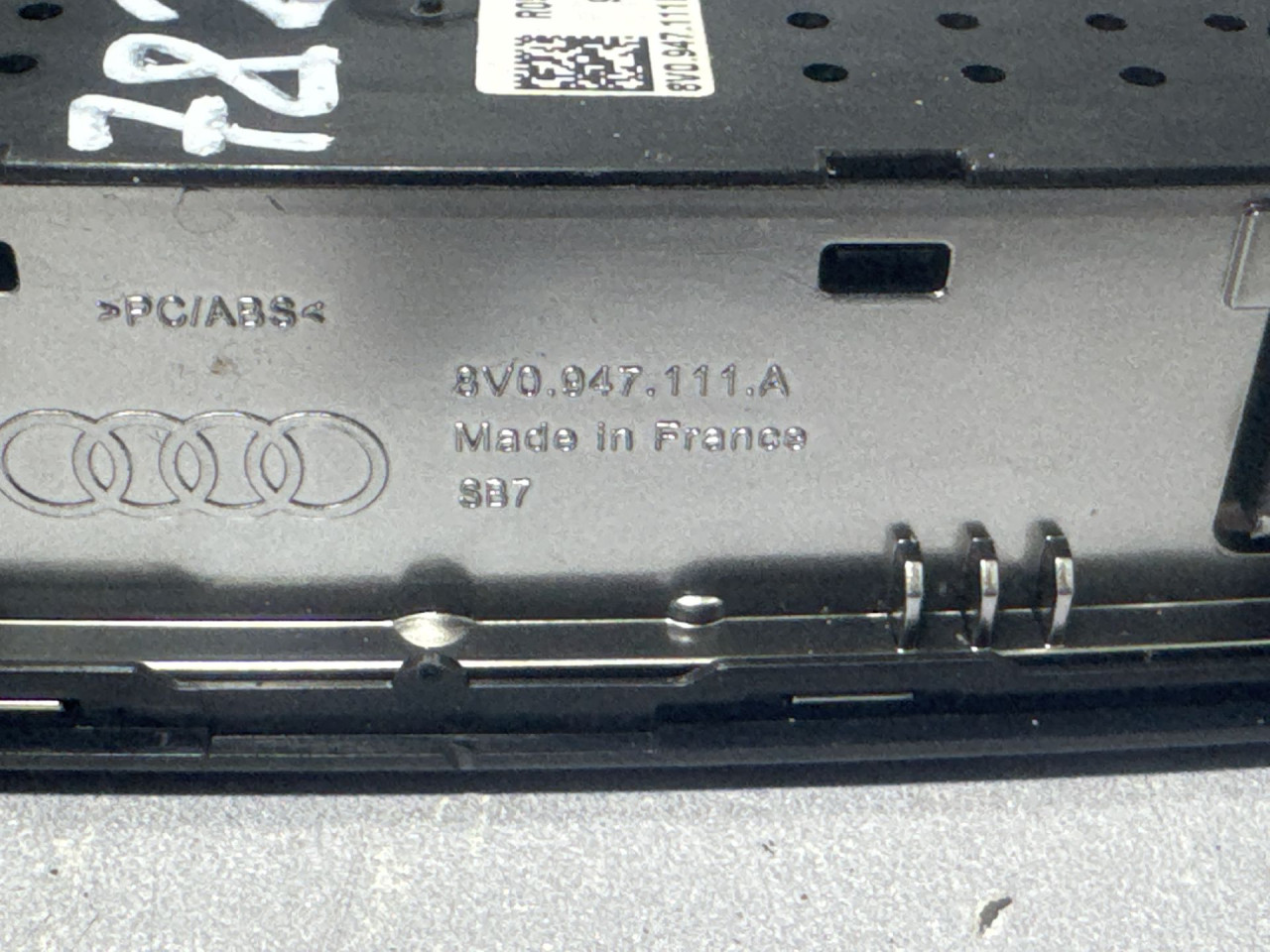 RASVJETA U KABINI AUDI A3 (8VF/8VK) > 16-20 8V0947111A