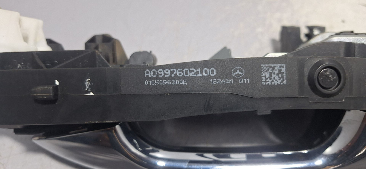 DIJELOVI RUCKA VRATA MERCEDES GLC (X253) > 16-22 2.2 A0997602100