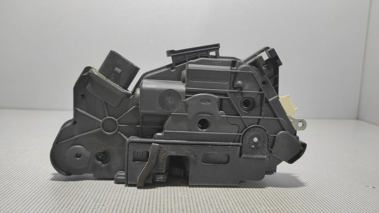 DIJELOVI BRAVA VRATA VW UP > 16- 1S1837015C