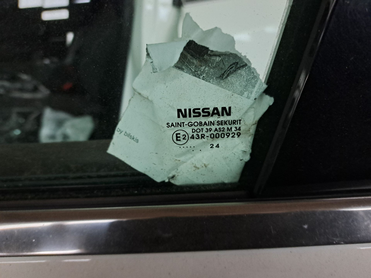 DIJELOVI STAKLO NISSAN QASHQAI > 21-