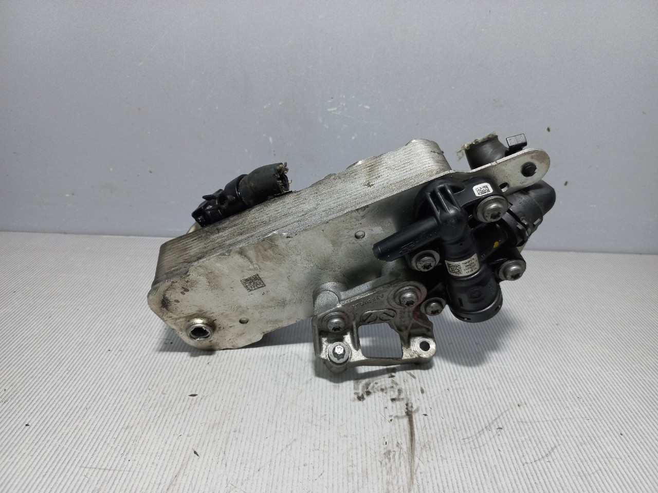 HLADNJAK ULJA MJENJACA BMW SERIJA 5 (G30/G31) > 16-20 8