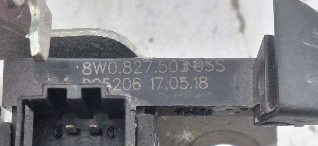 DIJELOVI BRAVA GEPEKA AUDI A4 (B9) > 15-18 2.0 8W0827503