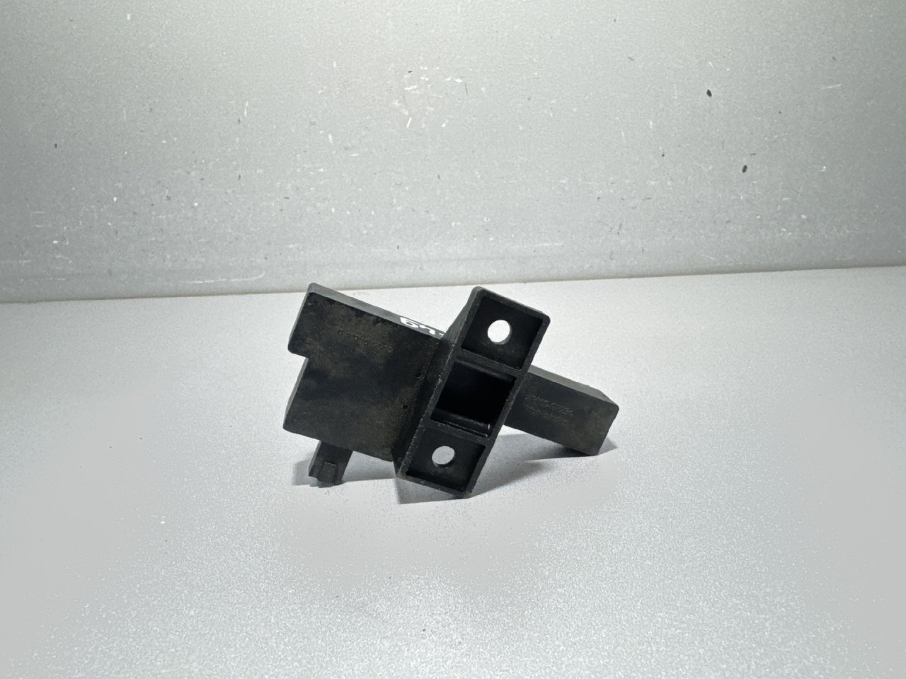 DIJELOVI ANTENA VW TOUAREG > 11-14 8K0907247