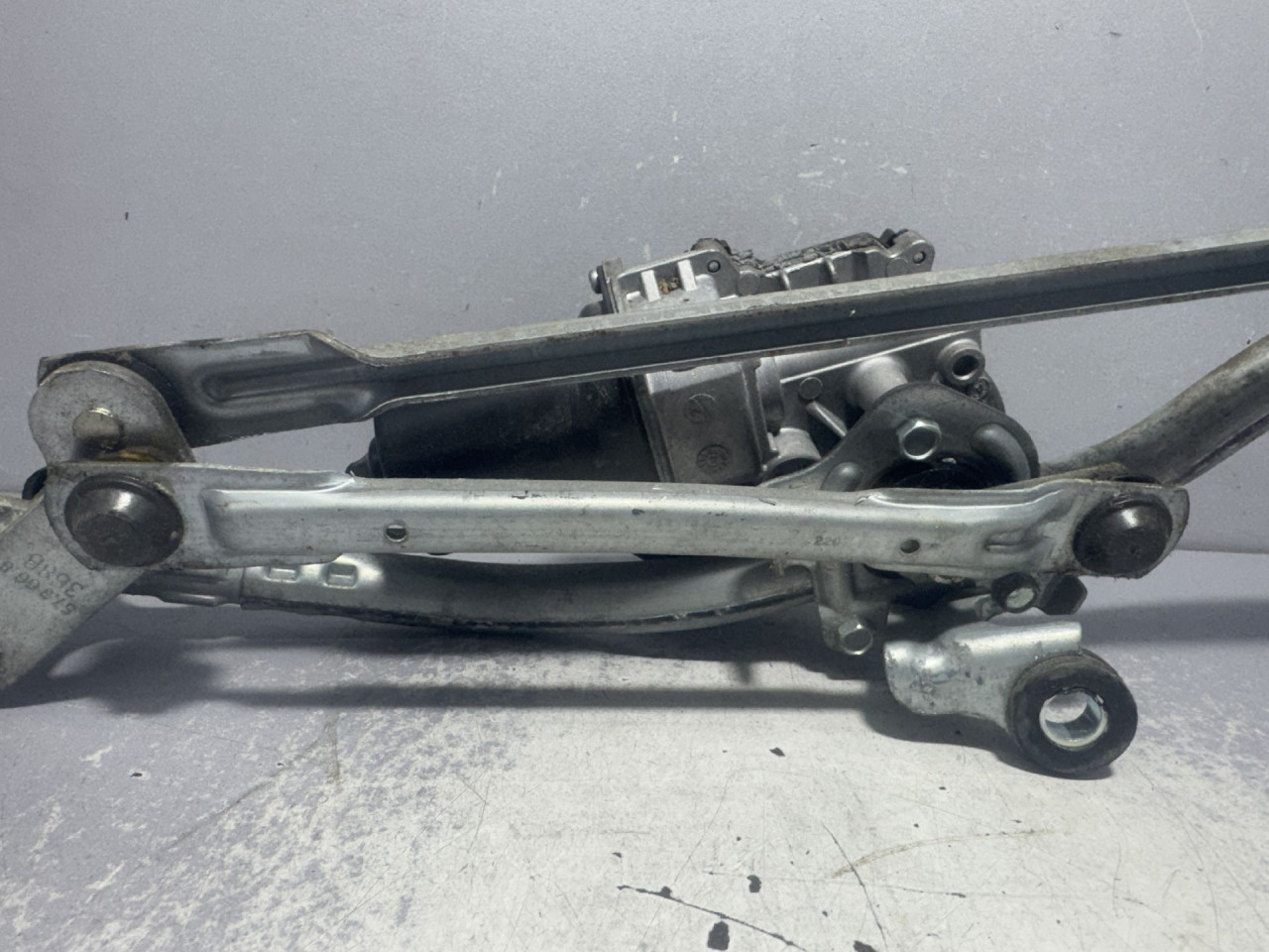 MOTORIC PREDNJEG BRISACA AUDI A4 (B8) > 12-15 8K1955119B