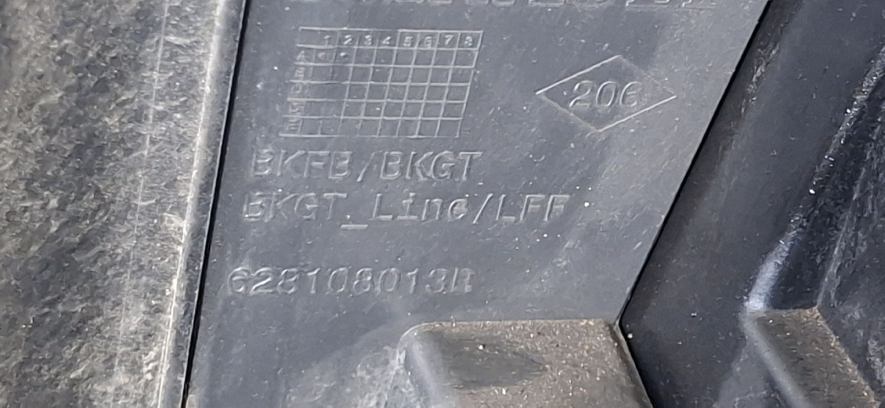 DIJELOVI USMJERIVAC ZRAKA RENAULT MEGANE > 16-20 628108013R