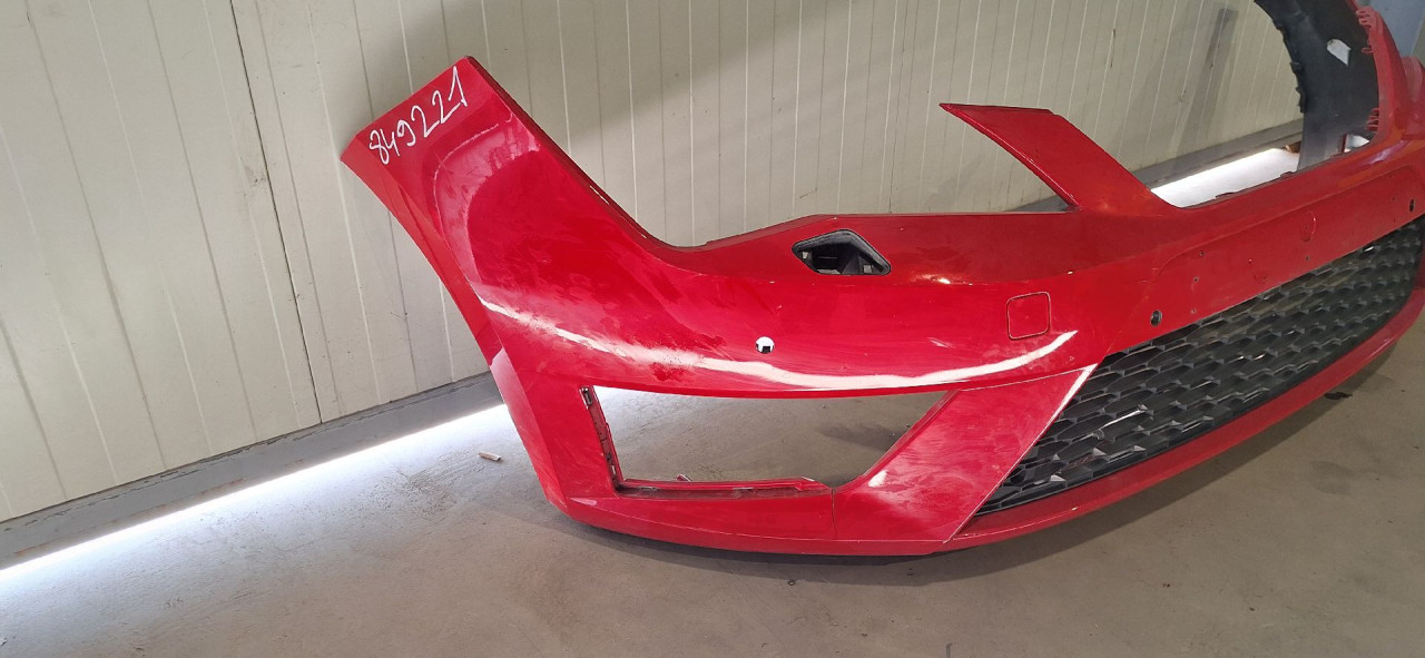DIJELOVI BRANIK OSTECEN SEAT LEON > 13-16 5F0807221M