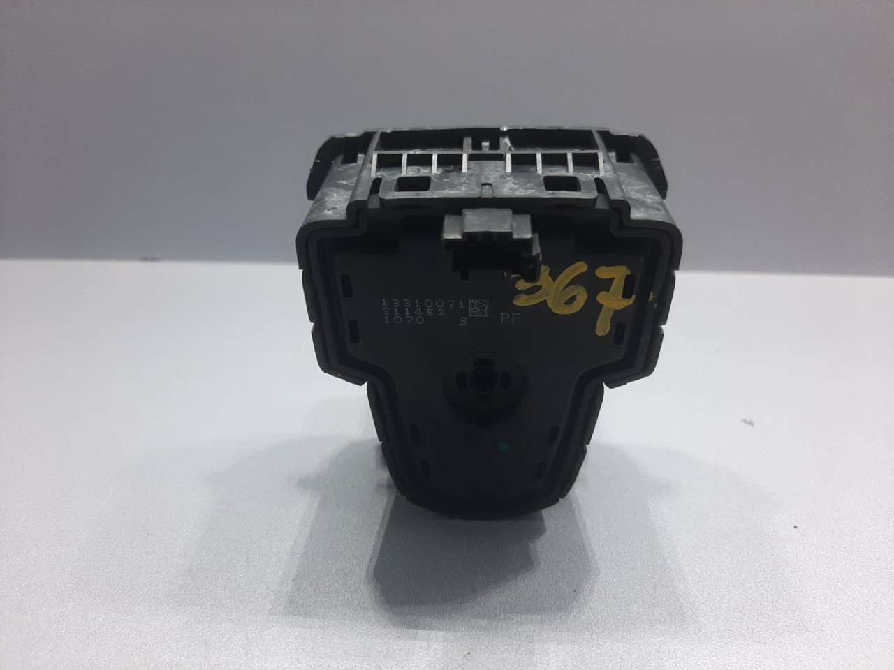 PREKIDACI MULTIMEDIJE OPEL INSIGNIA > 09-13 13310071