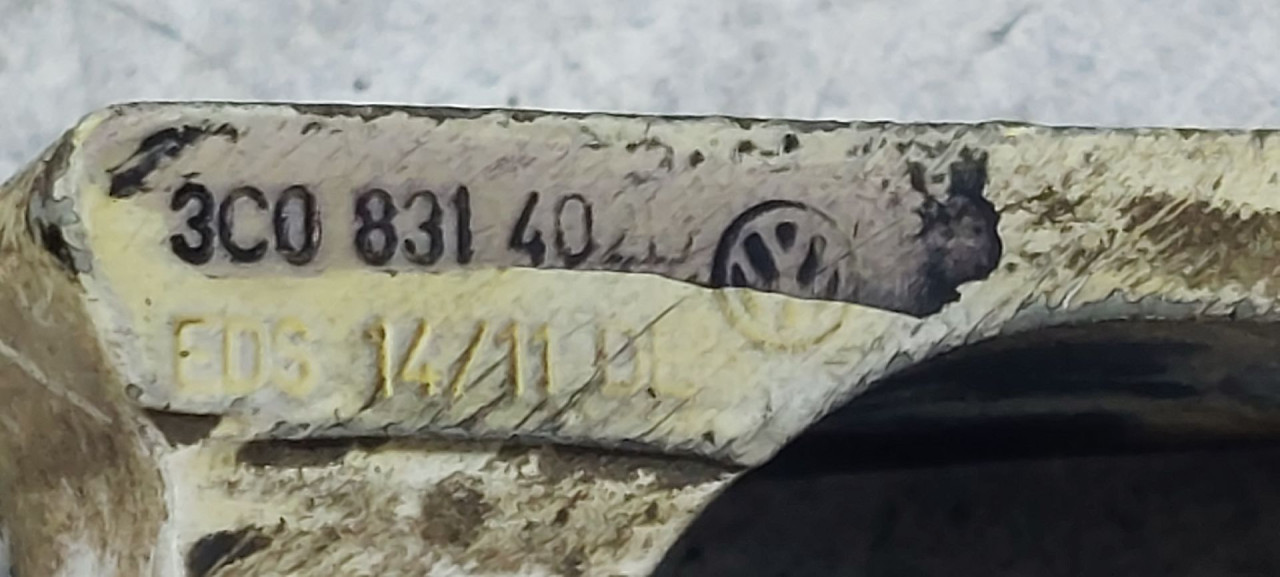 DIJELOVI BAGLAMA VW PASSAT B6 > 05-10 3C0831402D