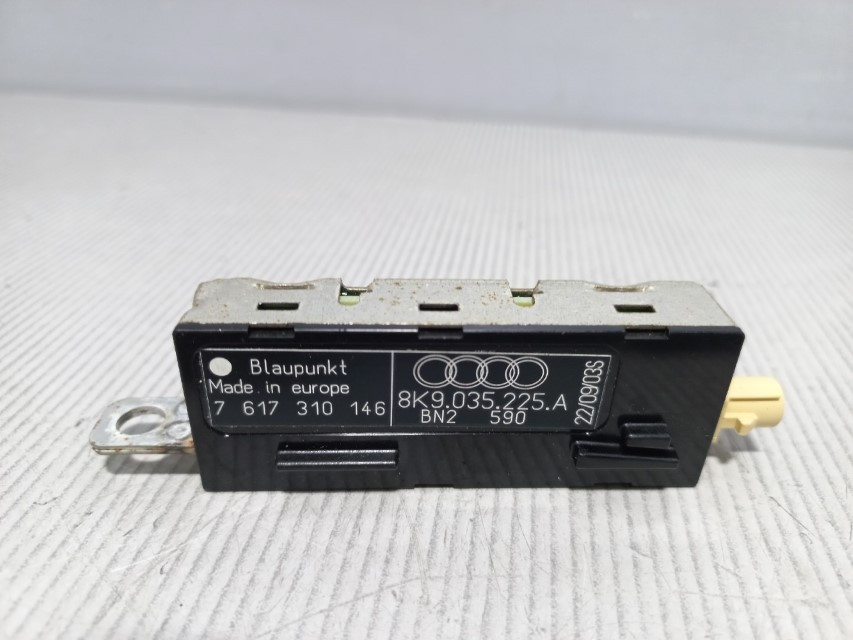DIJELOVI ANTENA AUDI A4 (B8) > 07-11 8K9035225A
