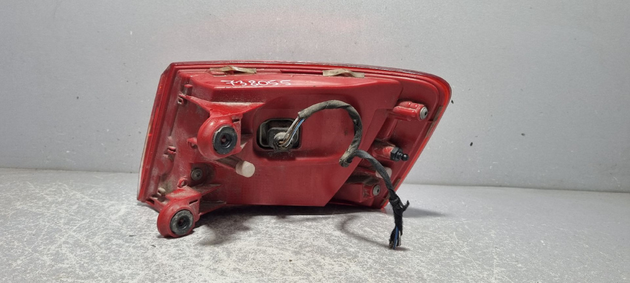 STOP SVJETLO AUDI A6 4G > 11-14 4G9945095B