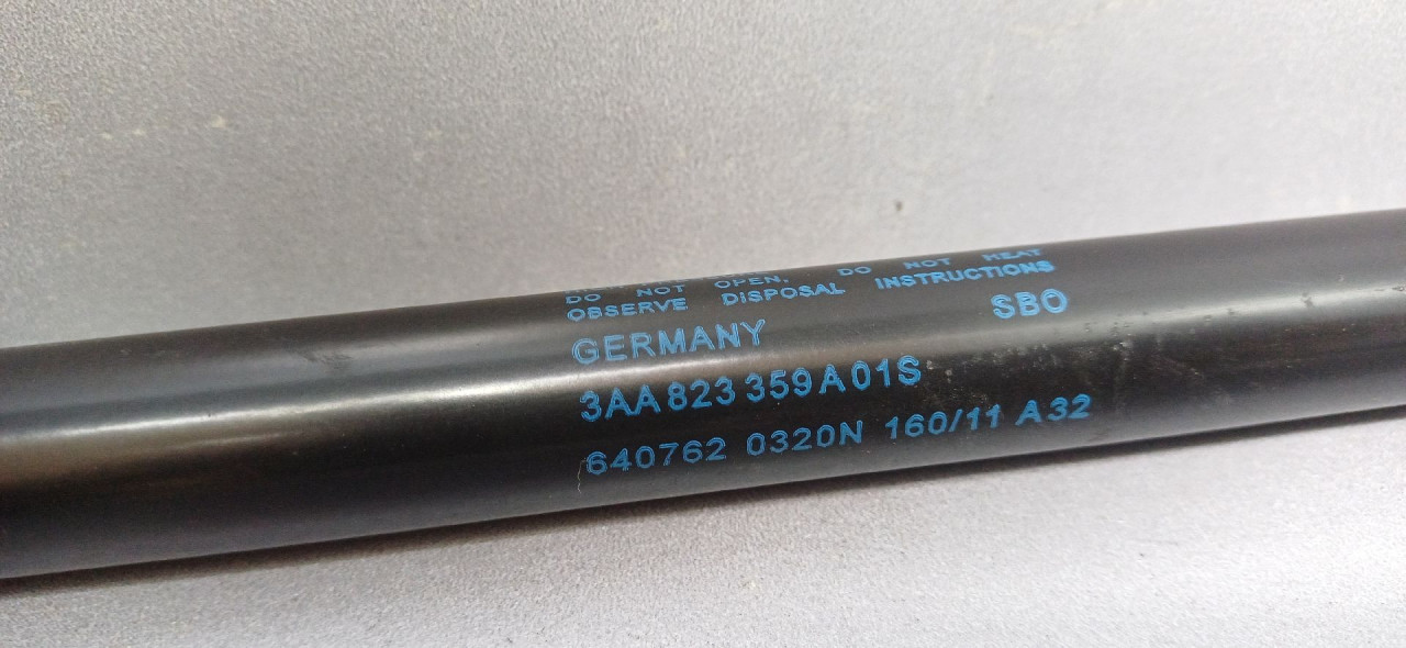 AMORTIZER HAUBE VW PASSAT B7 > 10-14 3AA823359A