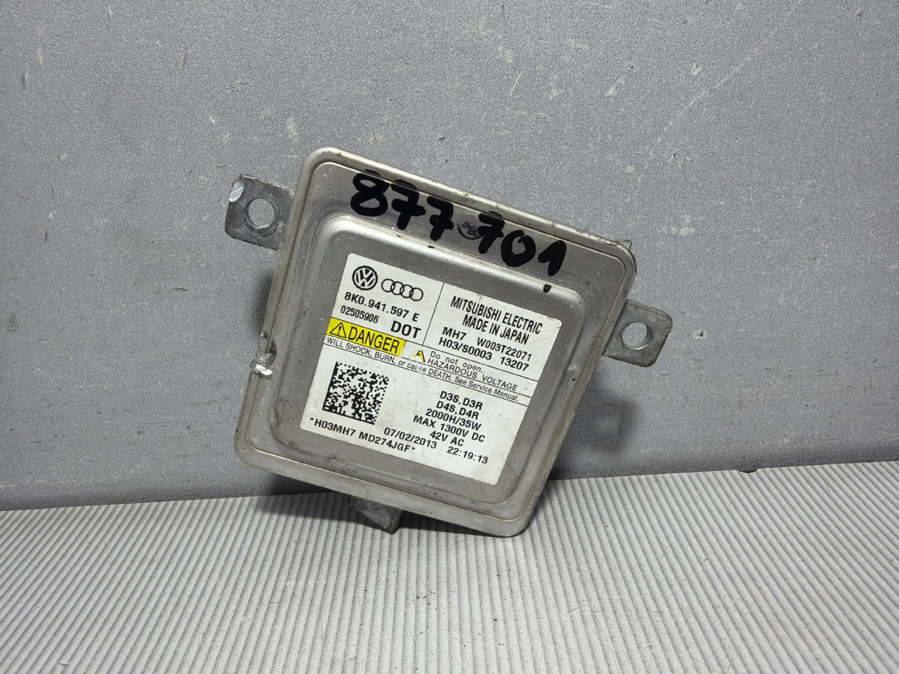 DIJELOVI BALAST FARA AUDI Q3 > 11-15 2.0 8K0941597E