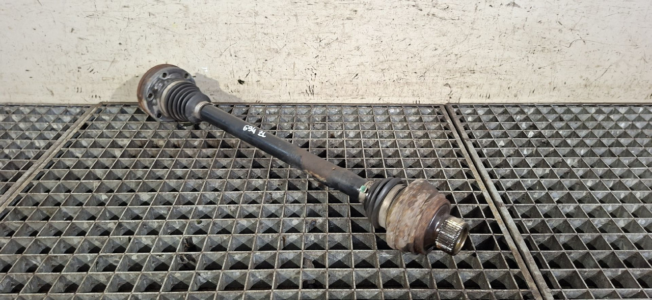 DIJELOVI POLUOSOVINA AUDI A8 (4H) > 10-14 8R0501203C