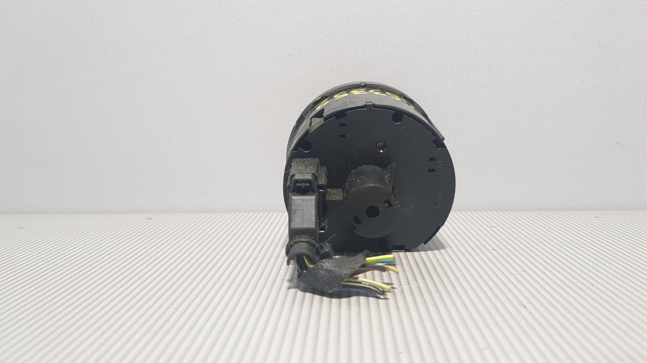 PREKIDACI SVJETLA VW TOURAN > 06-10 1T0941431T