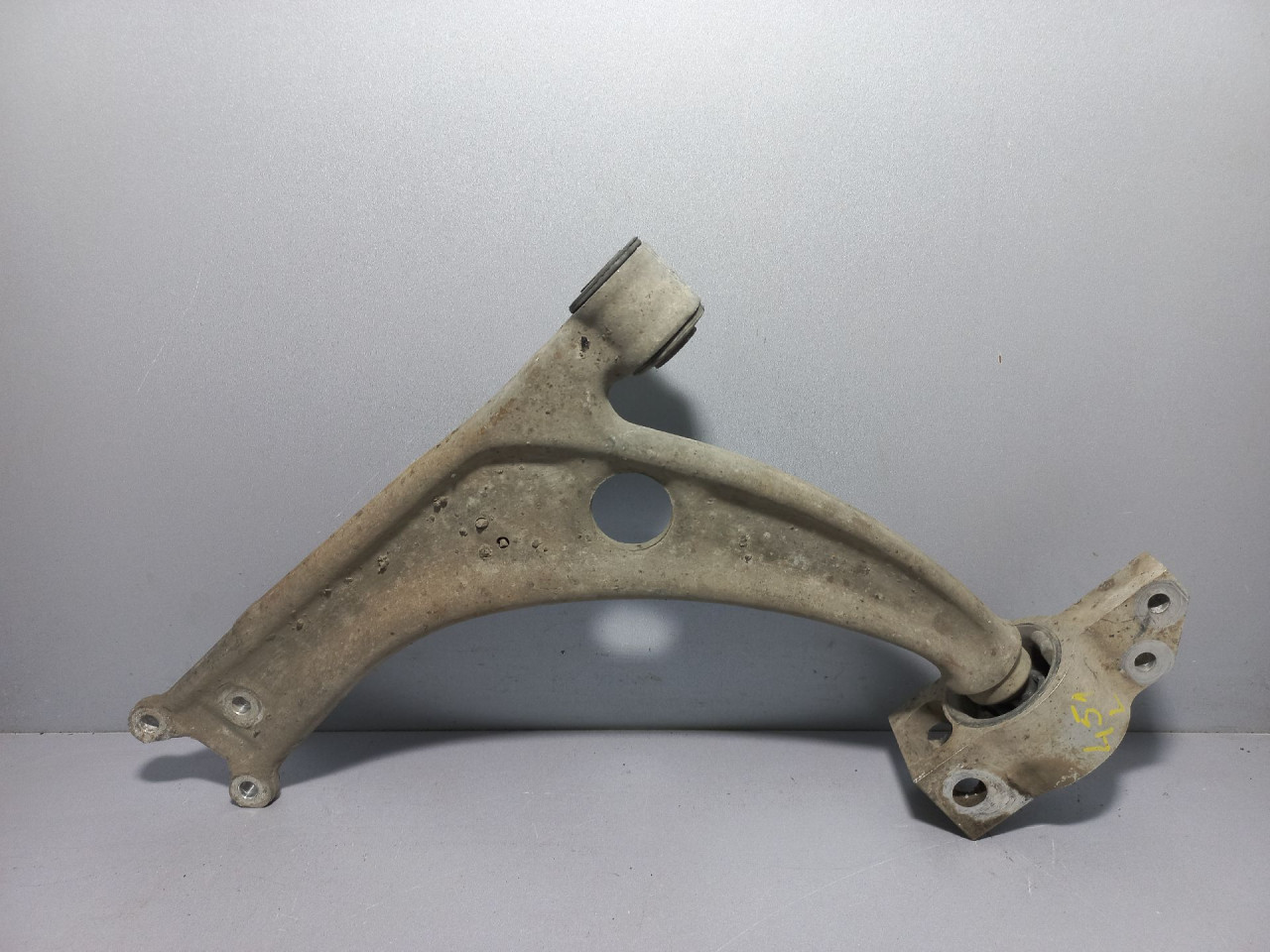 DIJELOVI LAFETA VW PASSAT B6 > 05-10 3C0407153B